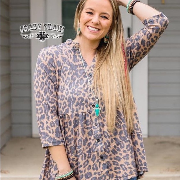 Crazy Train Lindsey Leopard Top! - Picture 2 of 8